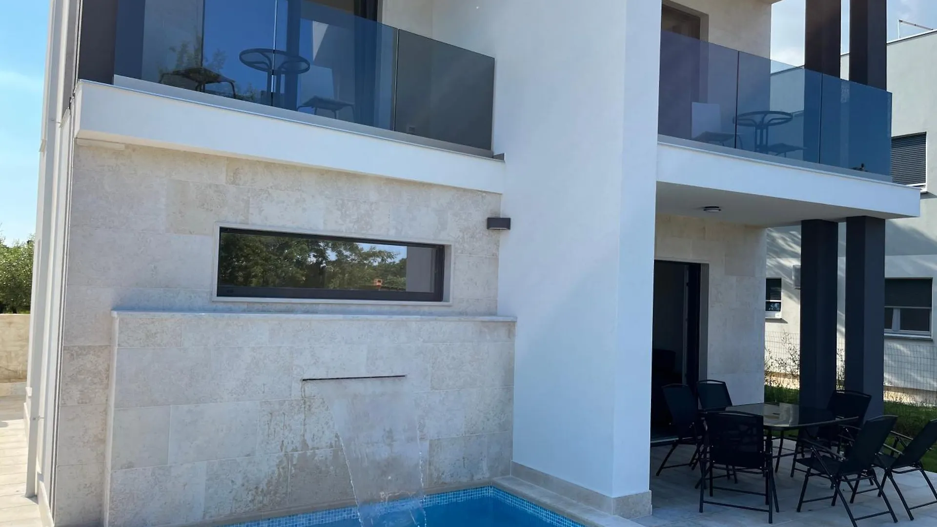 Sunshine Villa Dvori Marcana